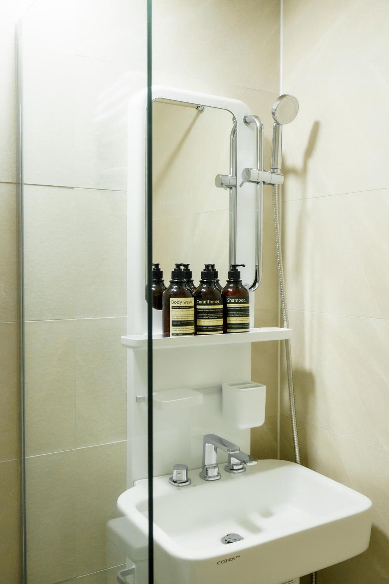 The Stay Hue Myeongdong Сеул Екстер'єр фото