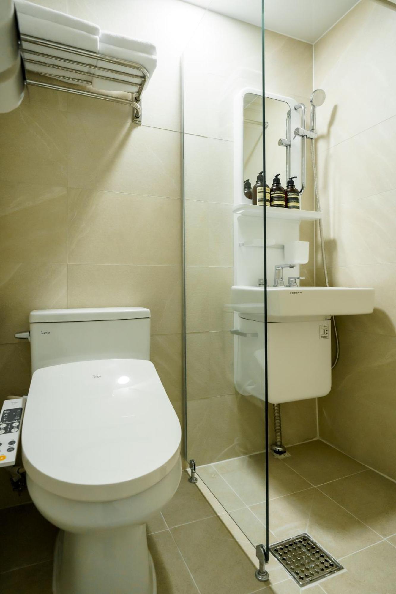 The Stay Hue Myeongdong Сеул Екстер'єр фото