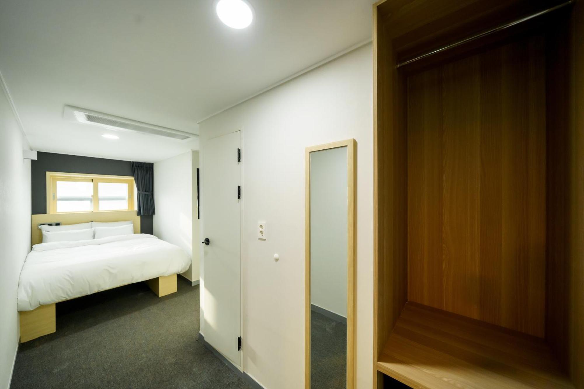 The Stay Hue Myeongdong Сеул Екстер'єр фото
