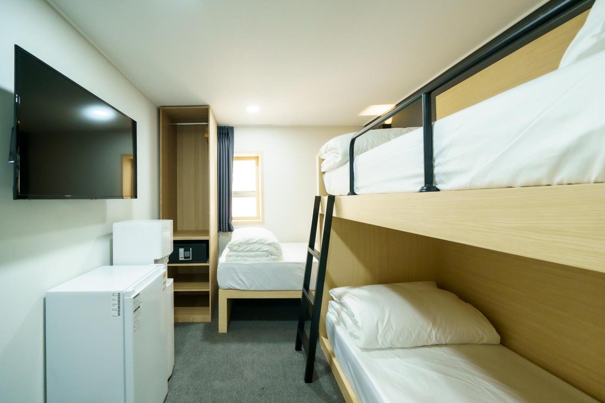 The Stay Hue Myeongdong Сеул Екстер'єр фото