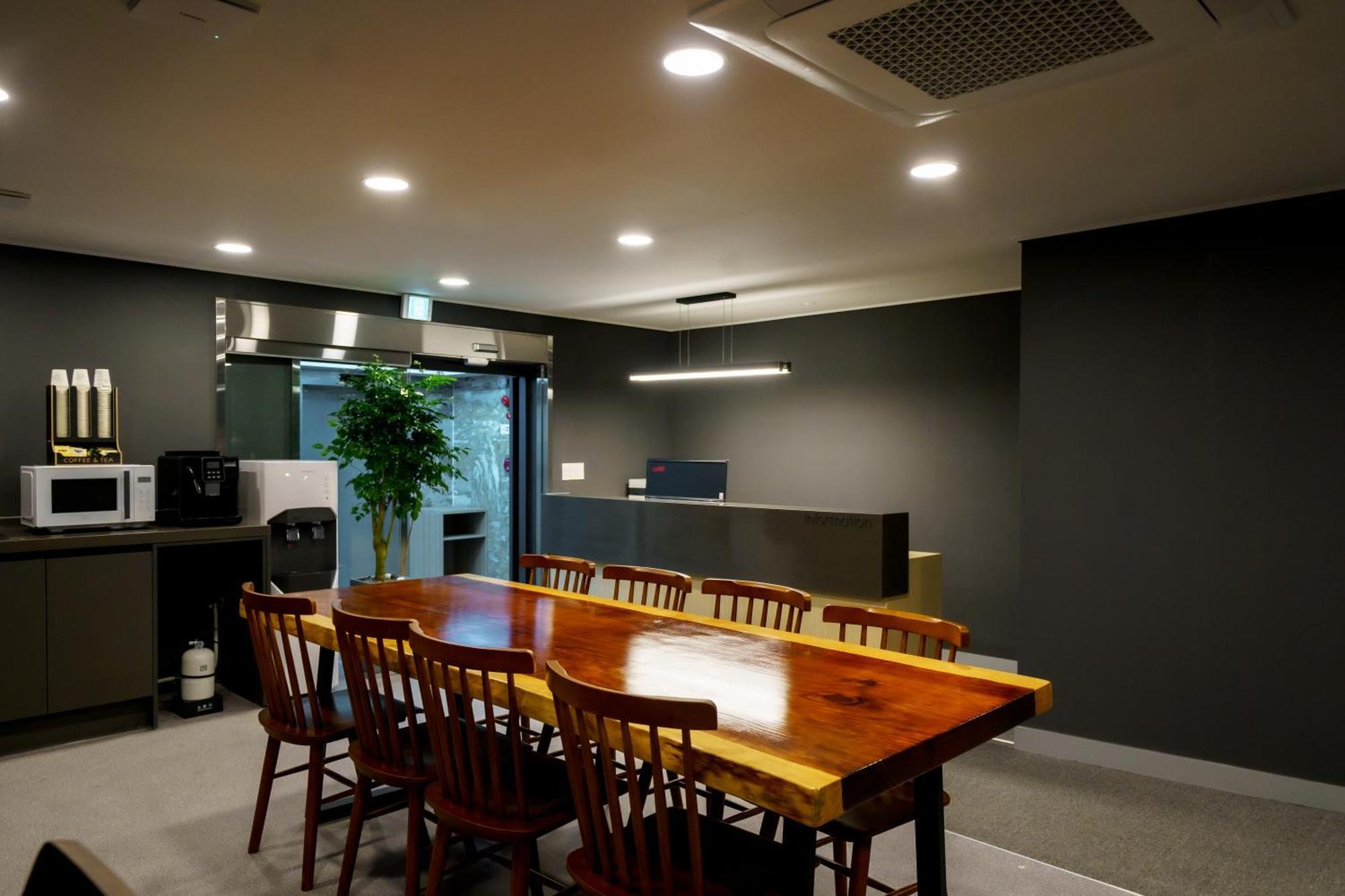 The Stay Hue Myeongdong Сеул Екстер'єр фото
