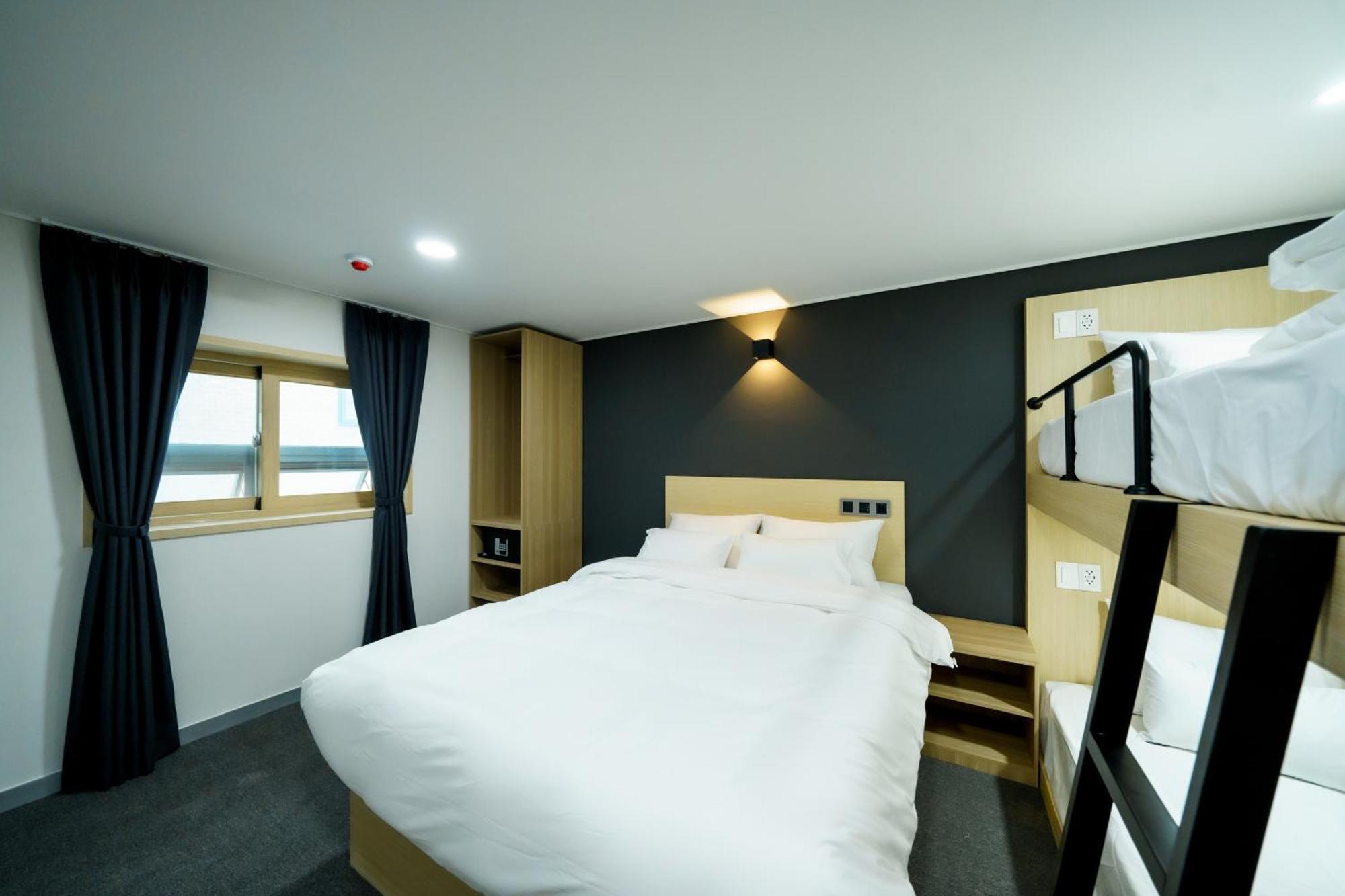 The Stay Hue Myeongdong Сеул Екстер'єр фото