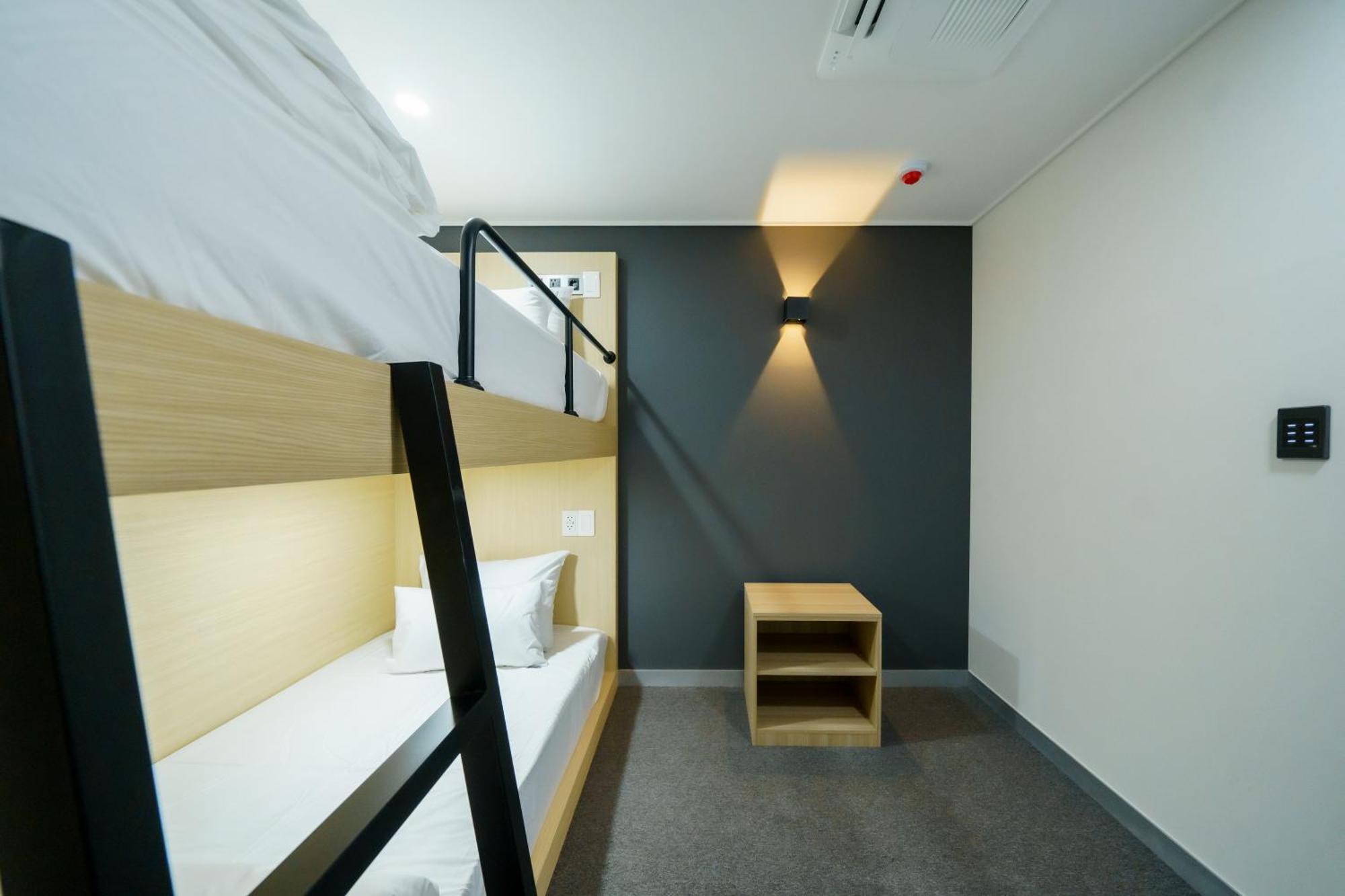 The Stay Hue Myeongdong Сеул Екстер'єр фото
